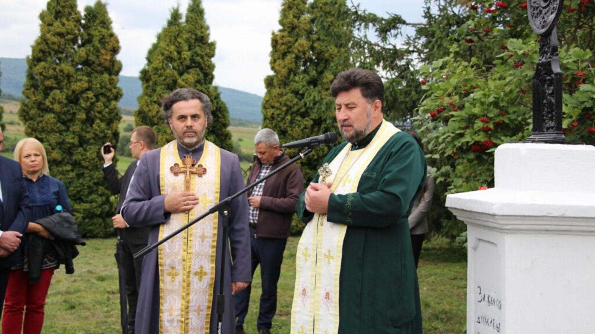 У Нагуєвичах поклали квіти до монумента Каменяра, фото ДМР