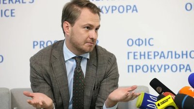 Генпрокурор Кравченко залишив Україну