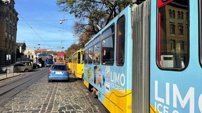 У Львові громадський транспорт просять не зупиняти під час повітряних тривог