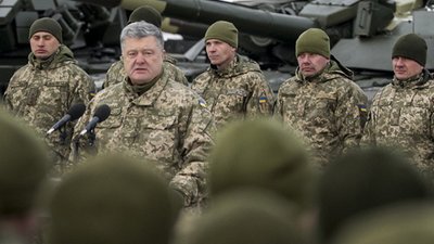 Порошенко: Ми й далі посилюватимемо бойові спроможності українського війська