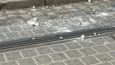 У Львові обвалився фасад будівлі (ФОТО, ВІДЕО)