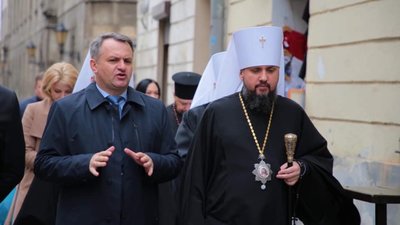 Вільна незалежна українська церква – духовний орієнтир держави, - Синютка