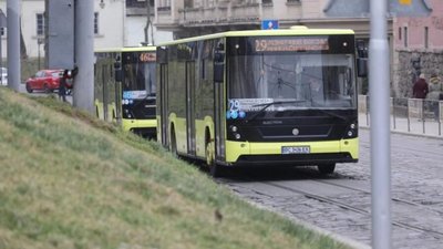 У Львові скоротили рух однієї маршрутки