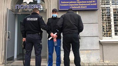 У Львові 38-річний чоловік обікрав квартиру (ФОТО)