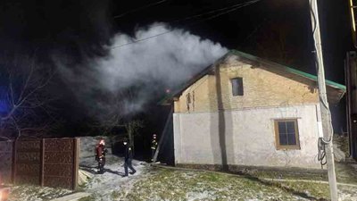 Біля Львова горів житловий будинок (ФОТО)