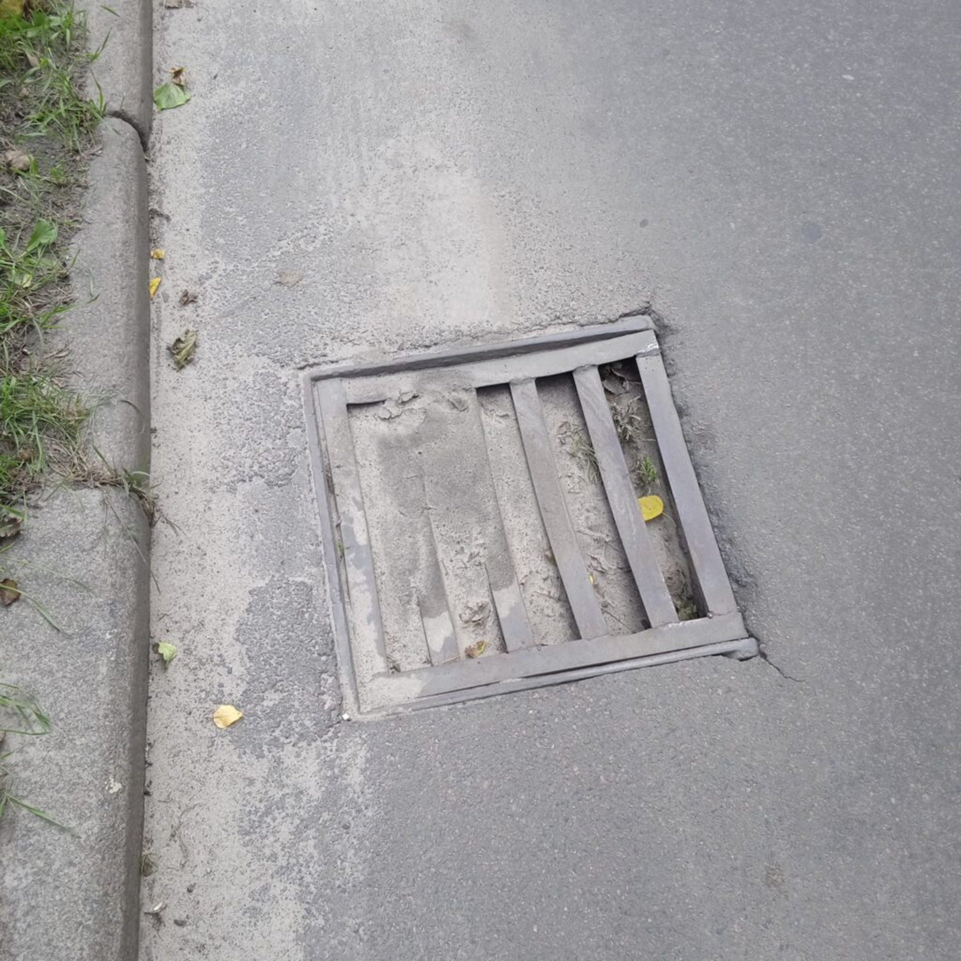 У Львові не чистять дощоприймачі