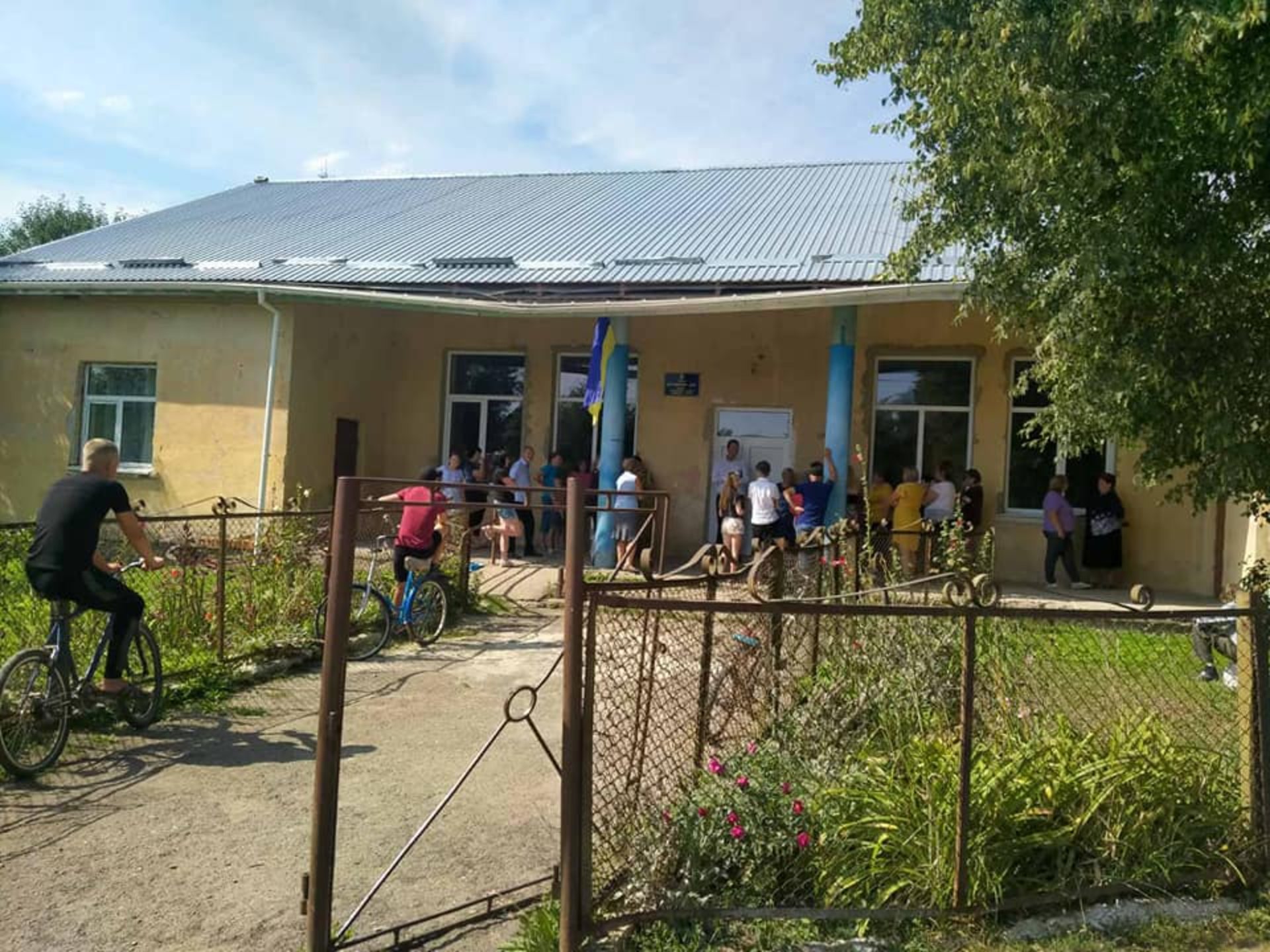 На Львівщині депутату не дозволили провести зустріч у народному домі, фото ФБ
