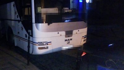 У  центрі Львова обікрали туристичний автобус (ФОТО)