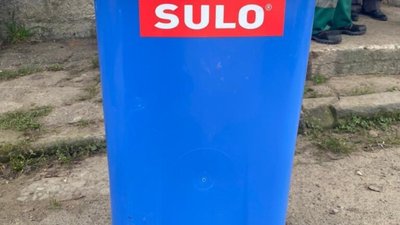 У Яворівському районі чоловік викрав сміттєві контейнери (ФОТО)