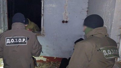 На Львівщині біля залізничної станції затримали громадян Туреччини (ФОТО)