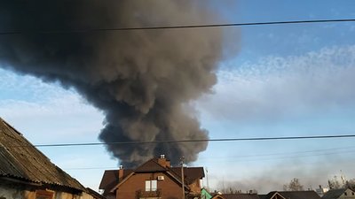 У Василькові ворог знищив аеродром, горить склад з боєприпасами (ВІДЕО)