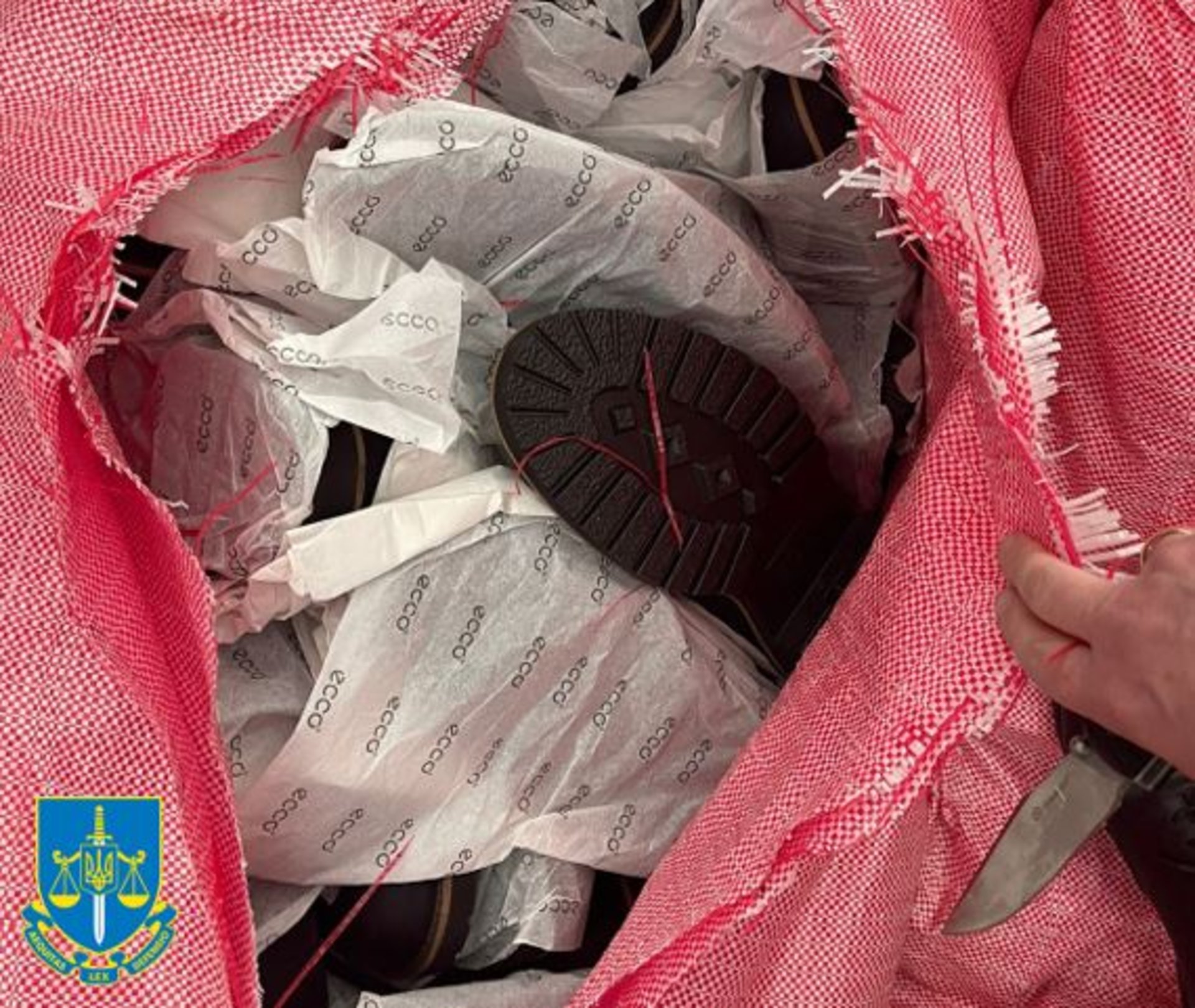 На Львівщині викрито ввезення під виглядом гуманітарної допомоги нового товару