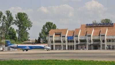 Росіяни майже зруйнували аеропорт Івано-Франківська