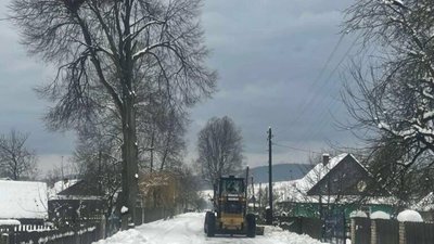 На Львівщині дороги чистили 130 одиниць техніки (ВІДЕО)
