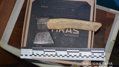На Стрийщині брат накинувся на брата із сокирою (ФОТО)