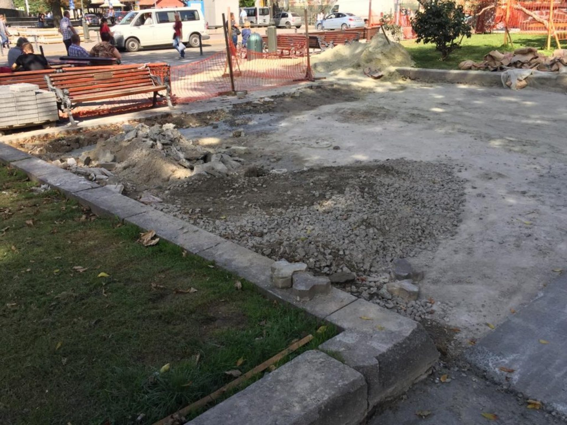 До кінця листопада цього року відремонтують алею на пр. Свободи, фото Кенцало Юра, 4studio