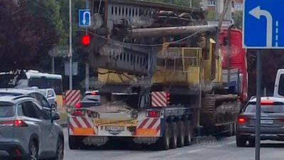 У Львові трейлер обірвав тролейбусну лінію