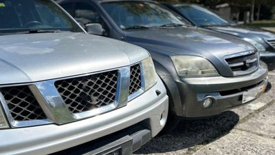 На Львівщині під виглядом гуманітарної допомоги ввозили автомобілі (ВІДЕО)