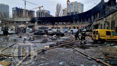 У Києві погасили пожежу у багатоповерхівці (ФОТО, ВІДЕО)