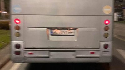 У Львові водій маршрутки поїхав на червоне світло