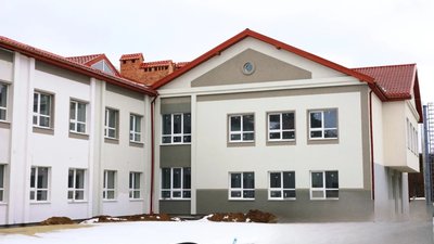 В елітному селищі біля Львова будують школу
