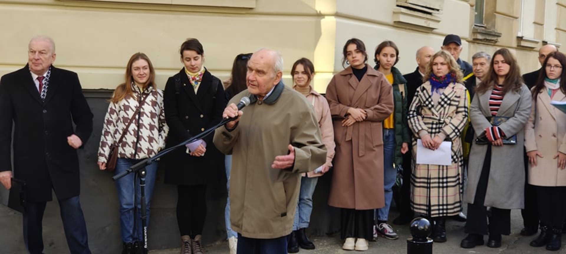 У Львові урочисто відкрили вулицю Євгена Гладишевського