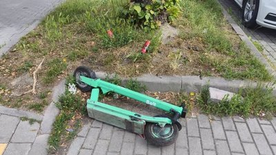 У Львові запровадили експериментальні дорожні знаки