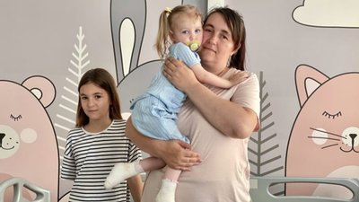 Львівські лікарі врятували ніжки 2-річної дівчинки від ампутації після важкого опіку