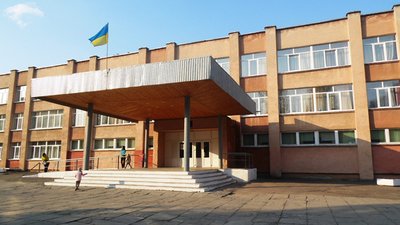 Садовий хоче повернути дітей до школи