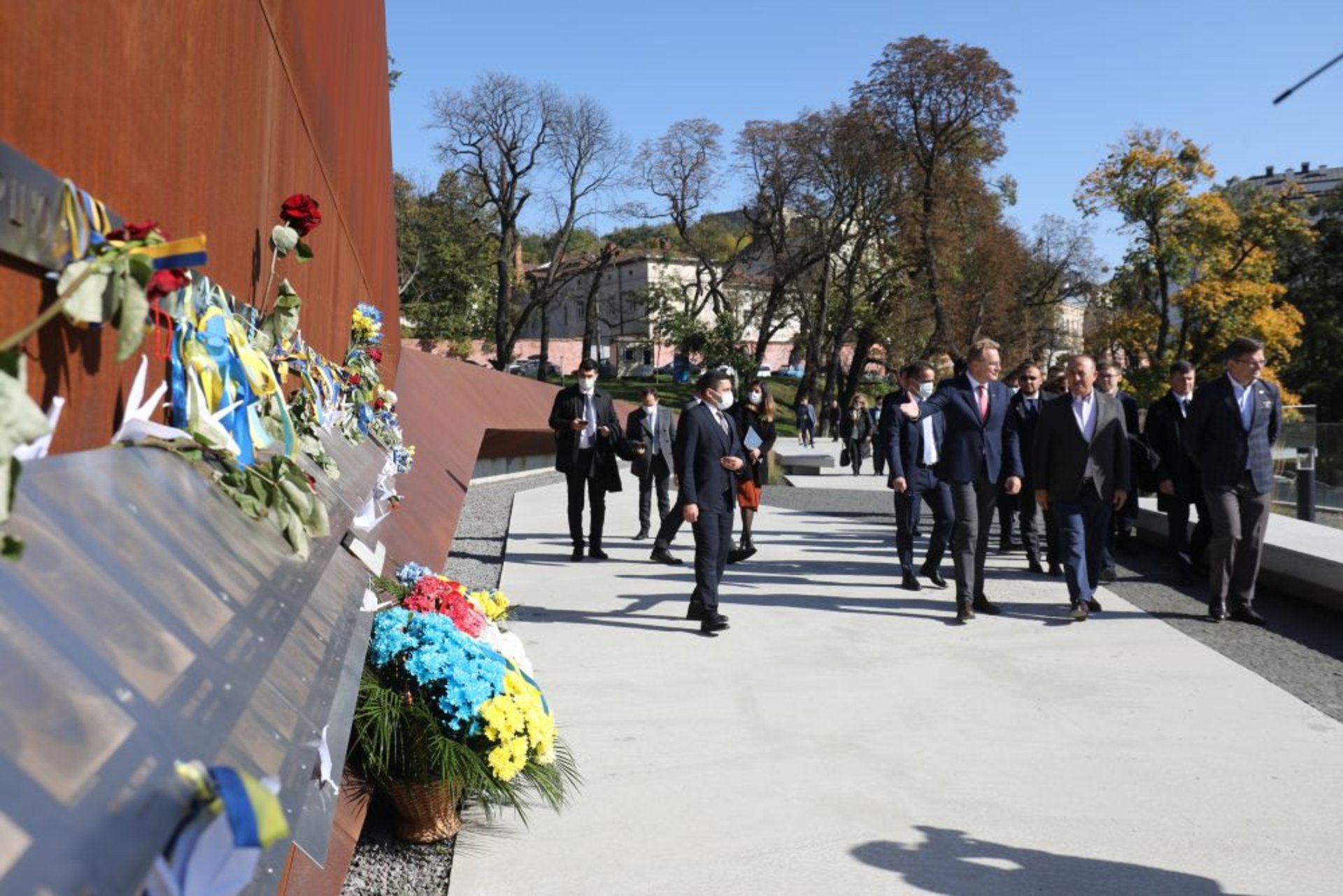Міністр закордонних справ Турецької Республіки вшанував Героїв Небесної Сотні у Львові, фото ЛМР
