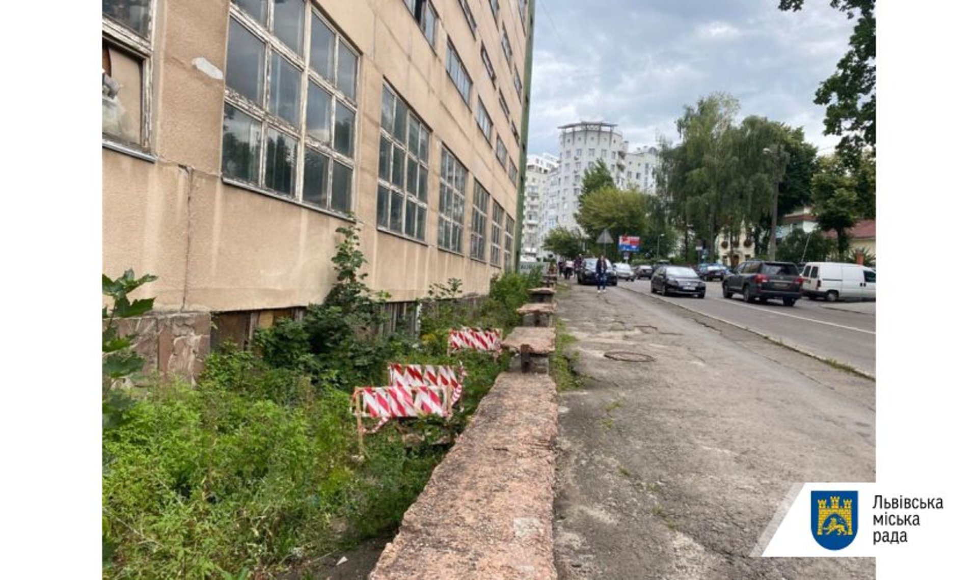 У Львові жінка впала у колодязь
