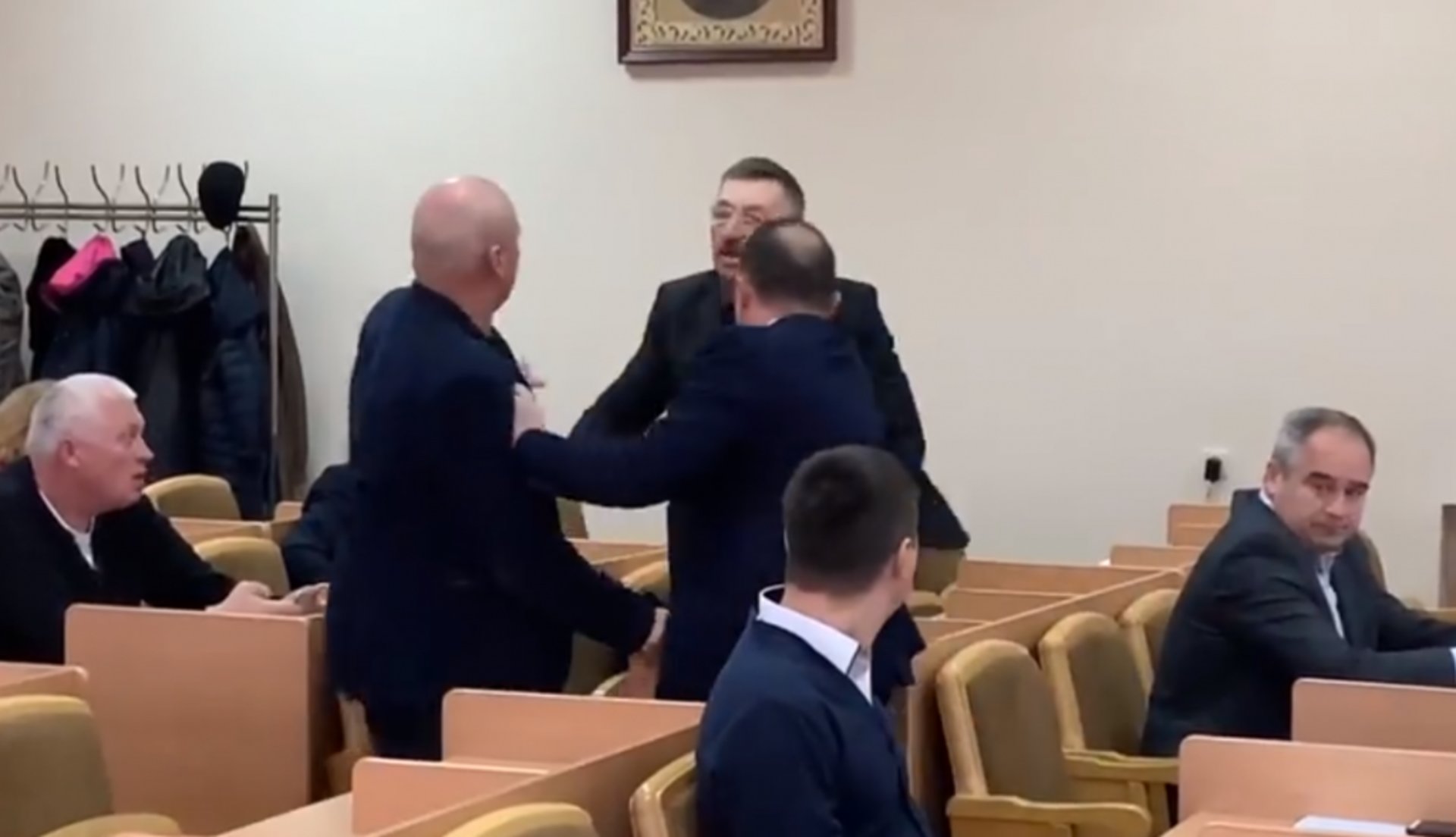 Скриншот відео
