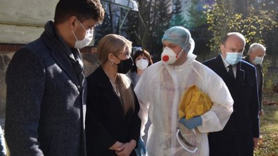 Тимошенко обіцяє підтримувати медиків і захищати українців (ФОТО)