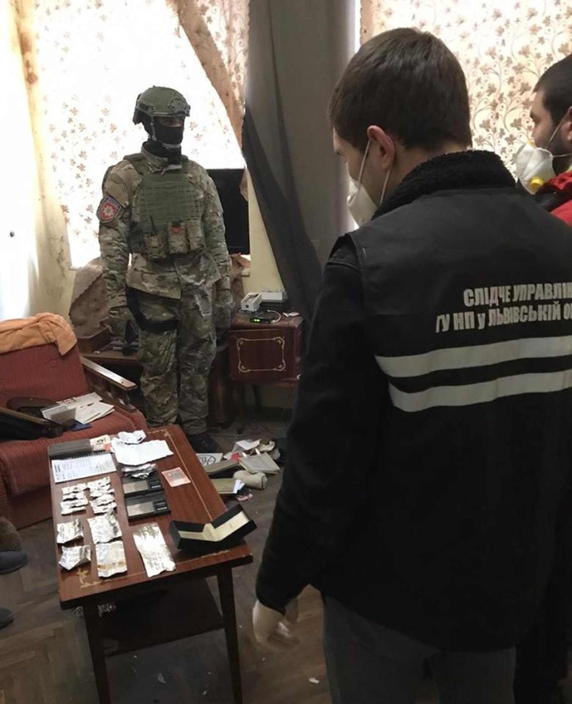 У Львові "накрили" наркоторговців. ГУ НП.