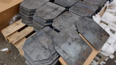 На Львівщині викрили оборудку з виготовленням та збутом неякісних пластин для бронежилетів