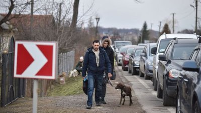 За 13 тисяч гривень: у Раді пропонують дозволити виїзд чоловіків за кордон за щомісячний внесок