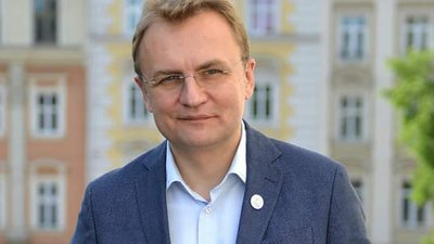 Кілька ракет вдарили по авіаремонтному заводу, - Садовий