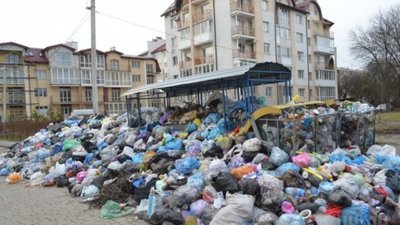 Три міста Львівщини отримають майже три мільйони за львівське сміття