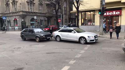 У Львові через ДТП ускладнився рух автомобілів