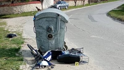 На Львівщині водій влетів у сміттєвий бак і загинув