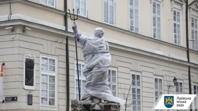 У Львові "евакуювали" Христа з Вірменського собору