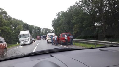 На Львівщині у потрійне ДТП потрапив посол Швейцарії  з дружиною і сім‘я львів‘ян