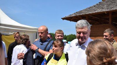 Порошенко відвідав Всеукраїнську прощу на Яворівщині