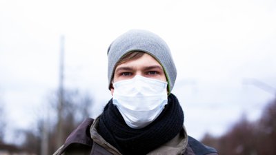 Киянин судиться з мерією: не забезпечила його масками