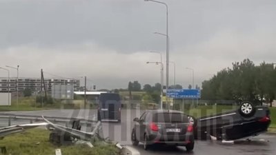 У Сокільниках перекинувся автомобіль (ВІДЕО)