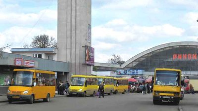 У Червонограді громадський транспорт переходить на літній графік