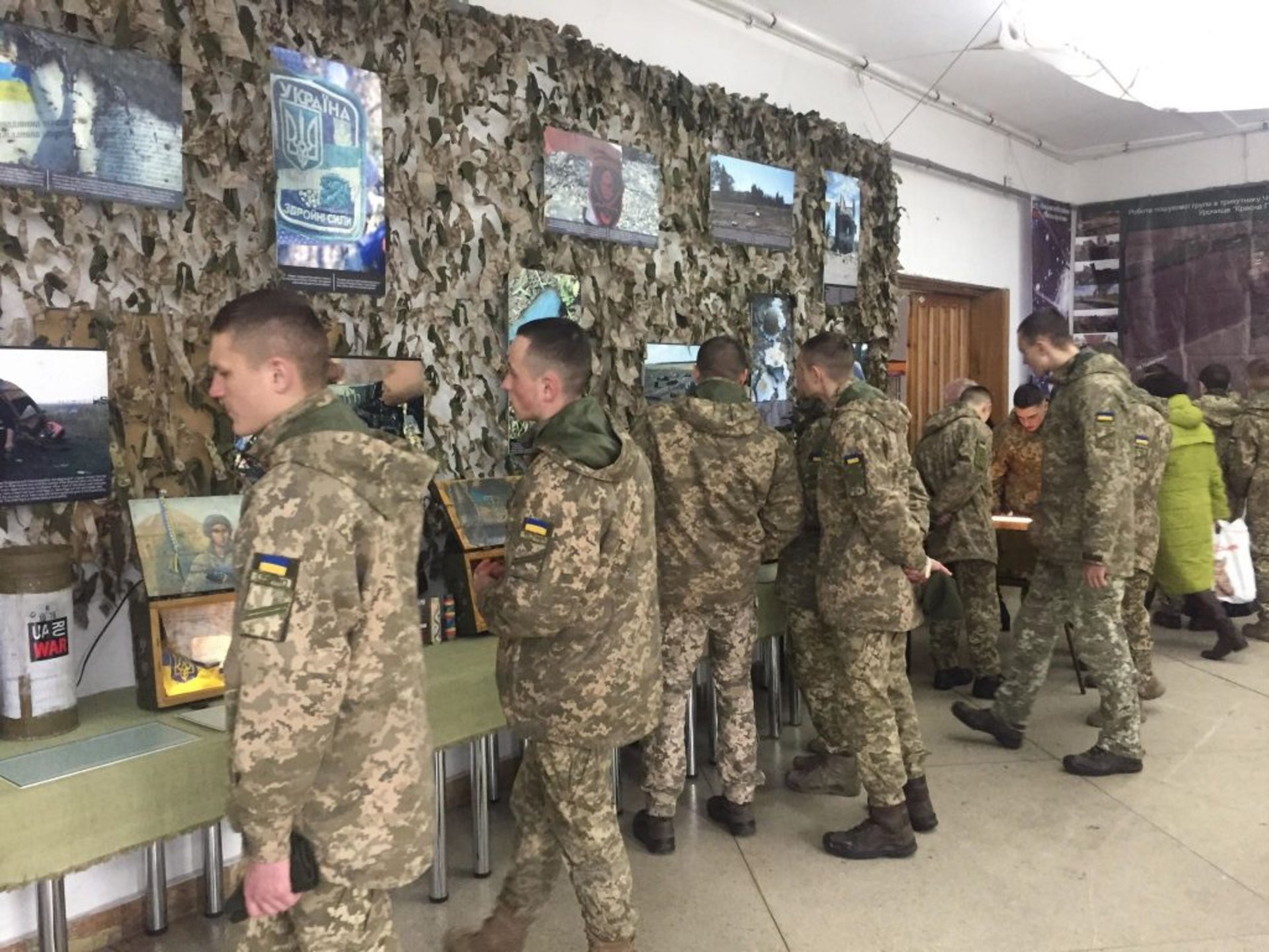 До Львова приїхала пересувна виставка "Блокпост Пам'яті". Фото Юра Кенцало 4studio