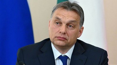 Прем'єр Угорщини назвав біженців "мусульманськими загарбниками"