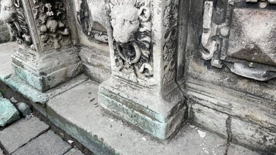 У Львові вандали понищили каплицю Боїмів (ФОТО)