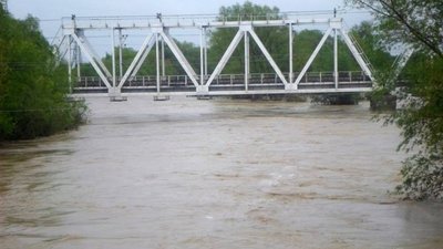 Надзвичайники попереджають про підйом води у річках Львівщини